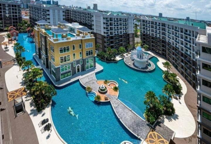 Arcadia Continental Pattaya Aparthotel Exterior foto