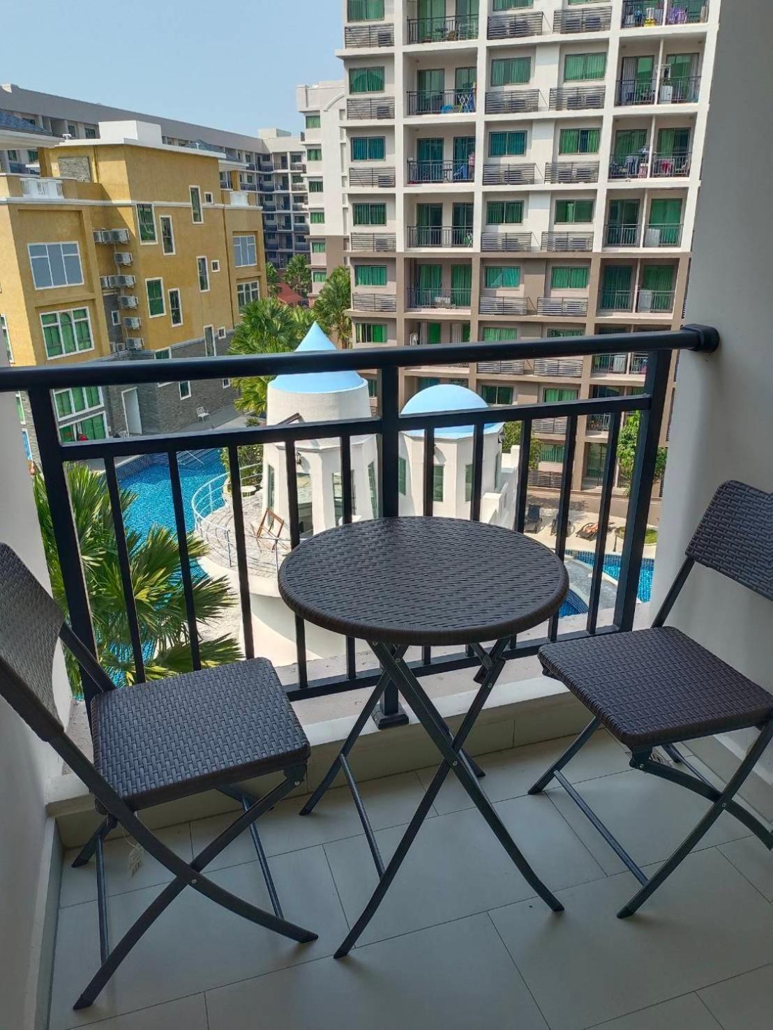 Arcadia Continental Pattaya Aparthotel Exterior foto